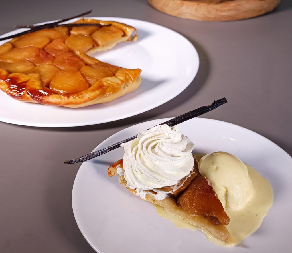 Recette au barbecue Tarte aux Pommes, Glace à la Vanille et Chantilly !